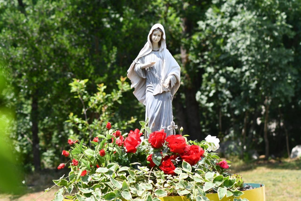 Casa Del Pellegrino M&A - Ostojići Medjugorje Exterior foto