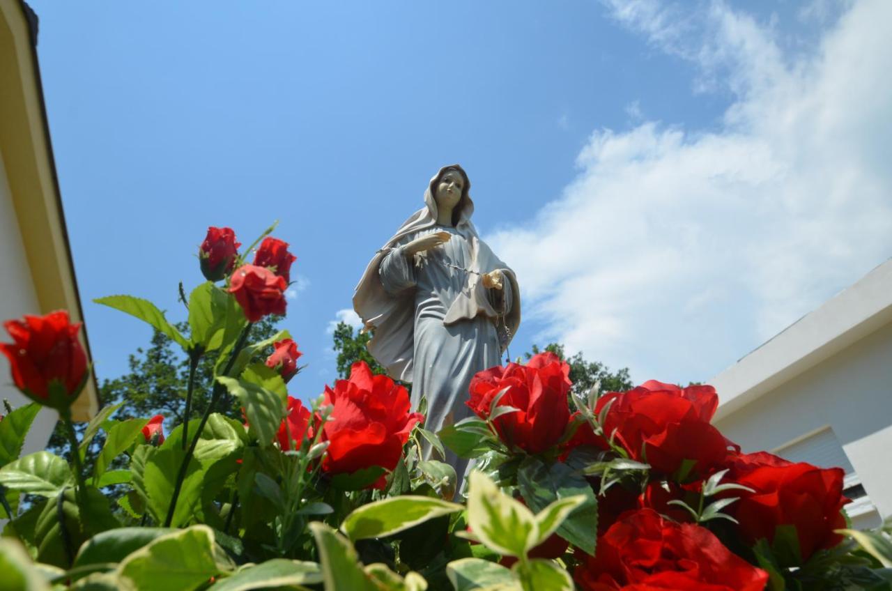 Casa Del Pellegrino M&A - Ostojići Medjugorje Exterior foto