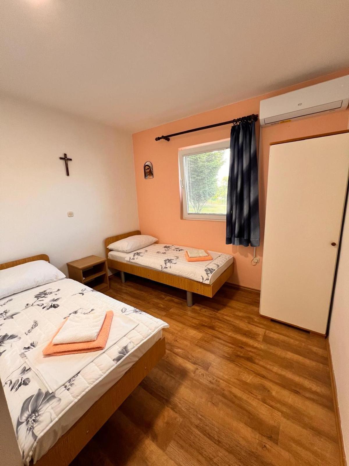 Casa Del Pellegrino M&A - Ostojići Medjugorje Exterior foto