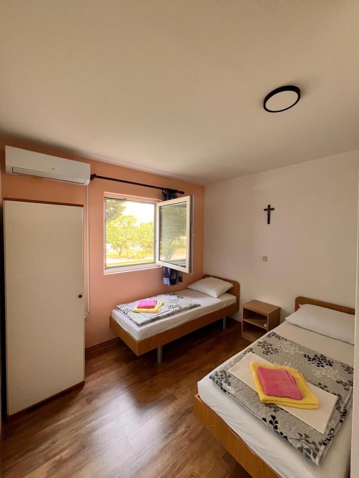 Casa Del Pellegrino M&A - Ostojići Medjugorje Exterior foto