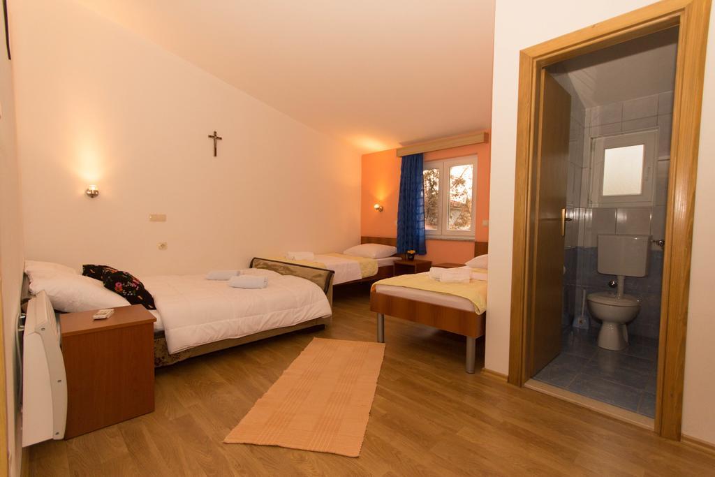 Casa Del Pellegrino M&A - Ostojići Medjugorje Quarto foto